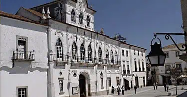 Évora